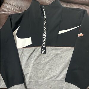 Nike Pro half zip